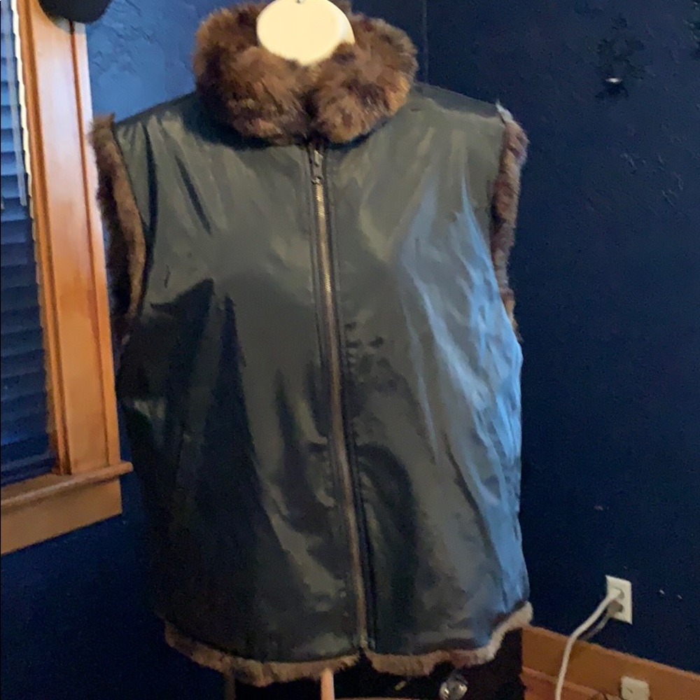 Mink vest. Women’s coat. Possibly faux fur
